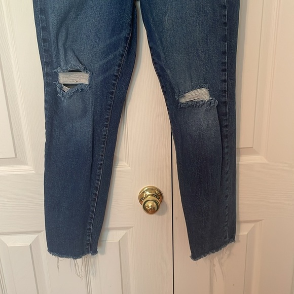 Old Navy Women's High-Waisted Secret-Smooth Pockets O.G. Straight Ripped Look 8 - Picture 3 of 9